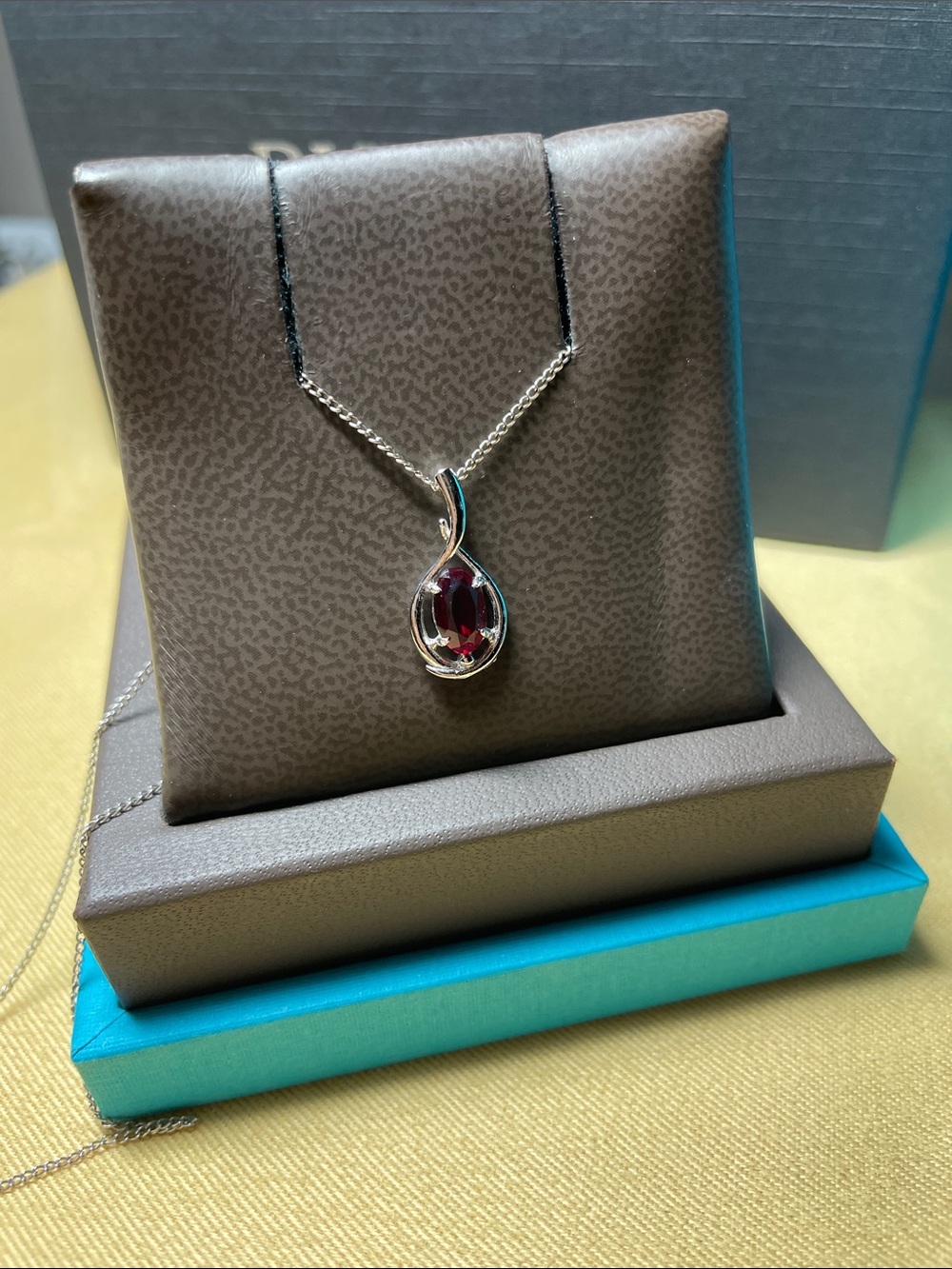 Vintage RJL Rembrandt Sterling Silver Charm Necklace Garnet Gemstone Teardrop